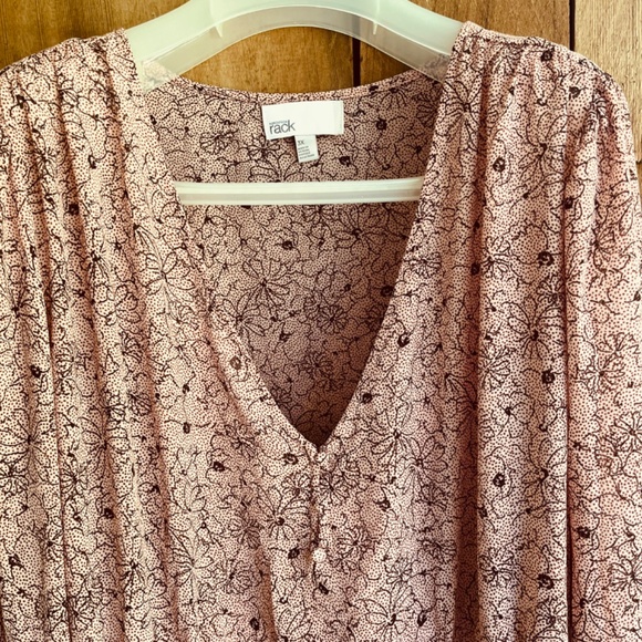 Nordstrom Rack 1X Chiffon V-Neck Long Sleeve Blouse And camisole Floral Print. - Picture 7 of 16